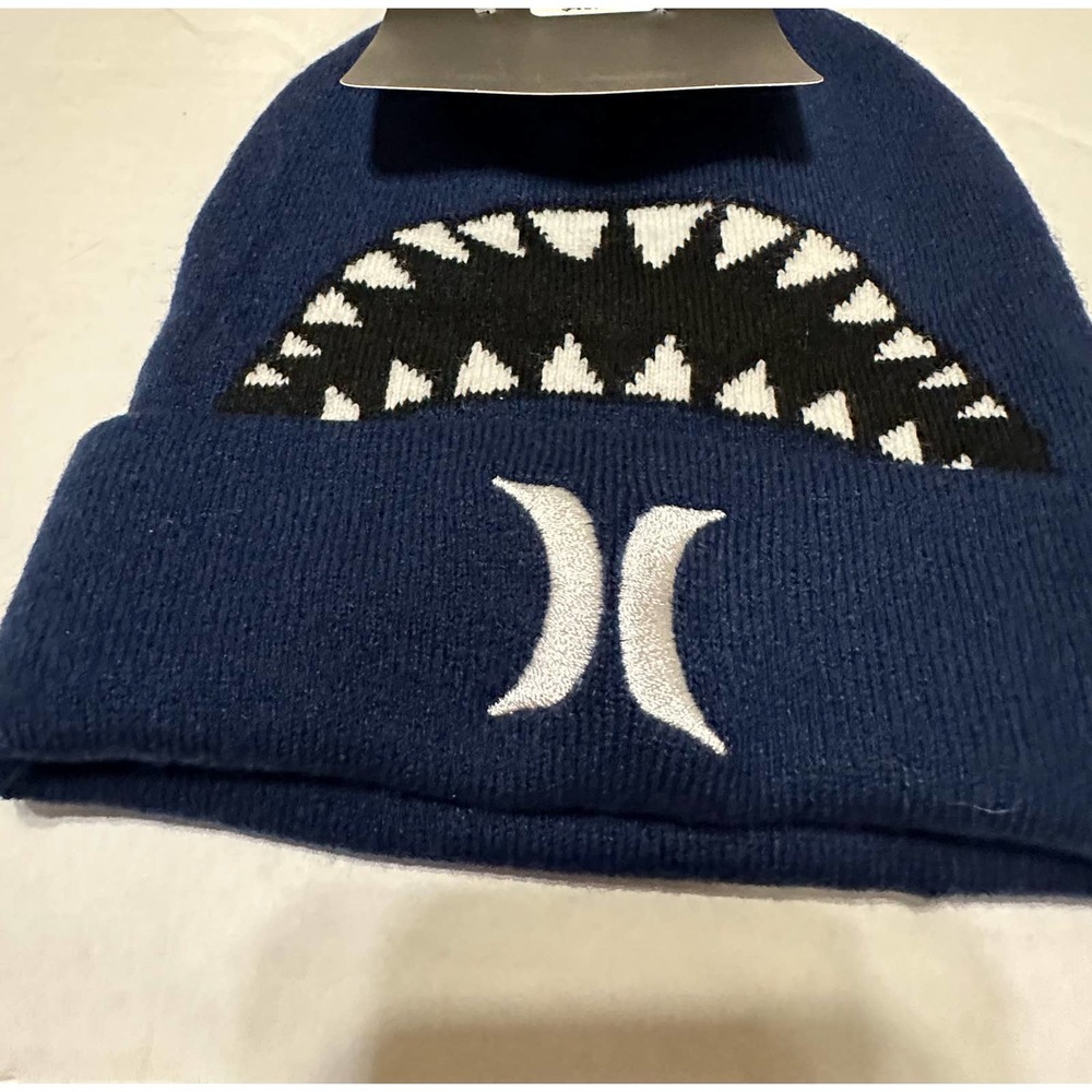 Hurley Boys Youth Shark Teeth Mouth Knitted Navy White Logo Beanie NWT